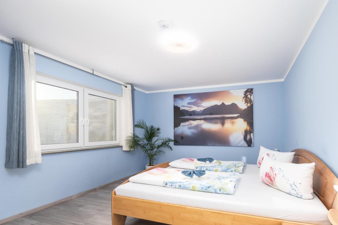 Familienfreundliche 3-Zimmer-Ferienwohnung Saal Exterior foto
